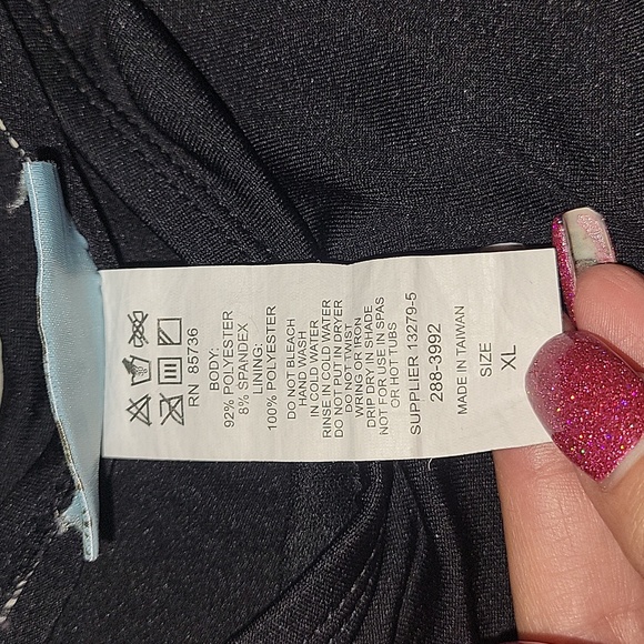 Jr's Swim drawstring sides swim bottom Size XL view pics slightly Used - Picture 3 of 6